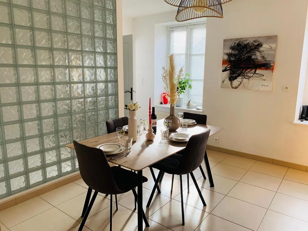 Appartement avec véranda centre ville Jugon-les-Lacs